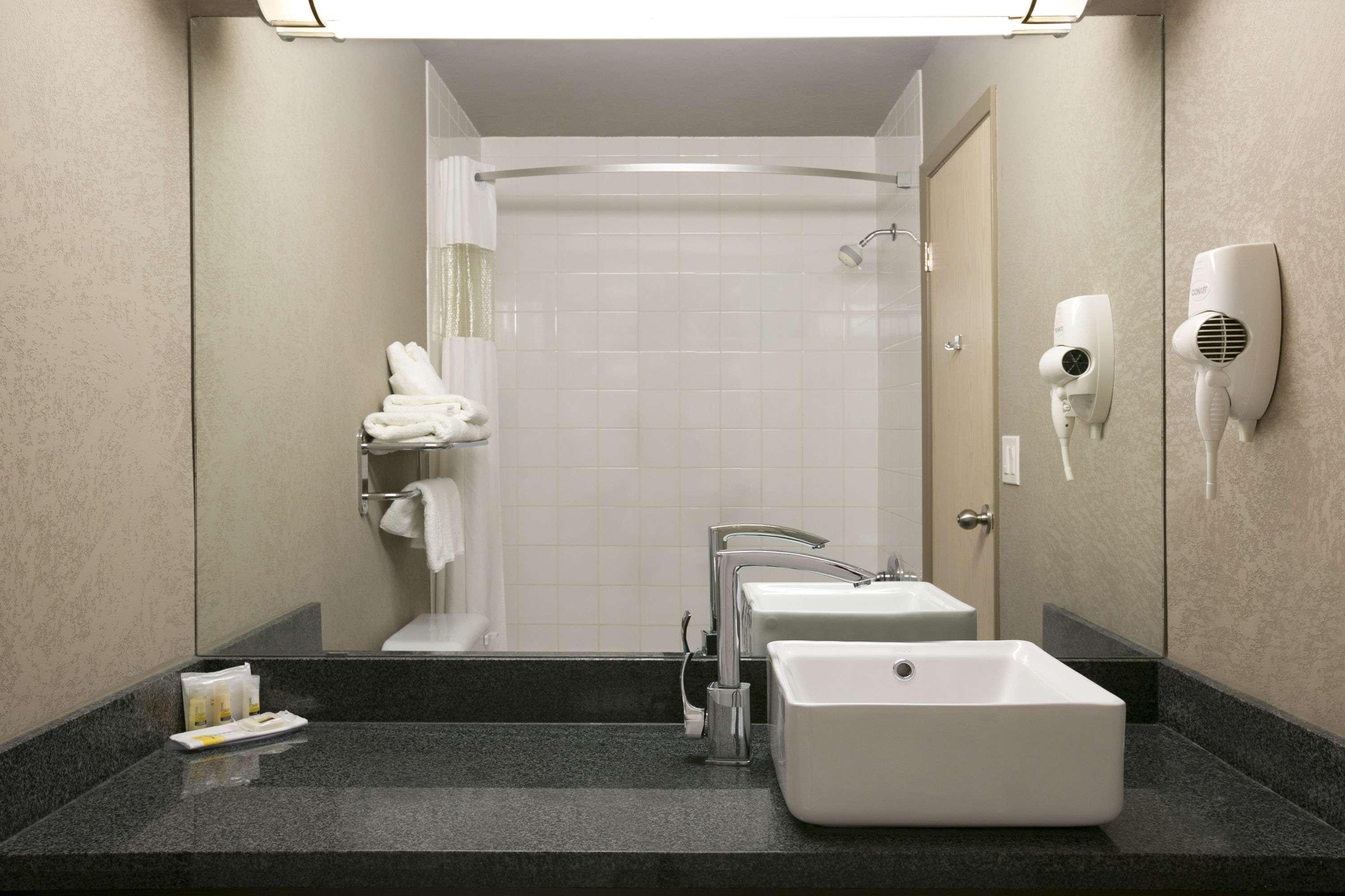 Days Inn By Wyndham Regina Buitenkant foto