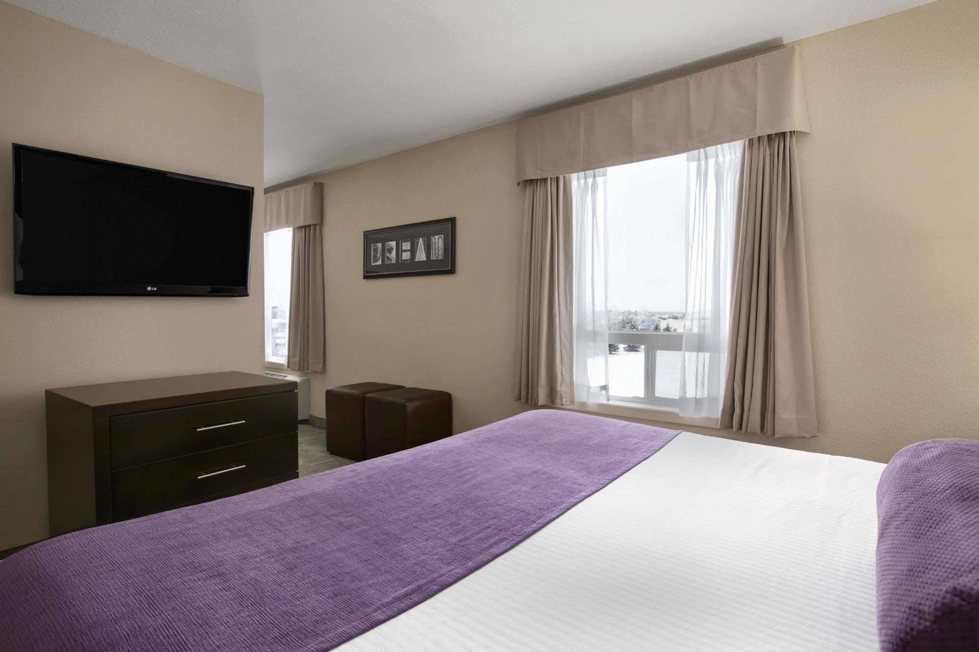 Days Inn By Wyndham Regina Buitenkant foto