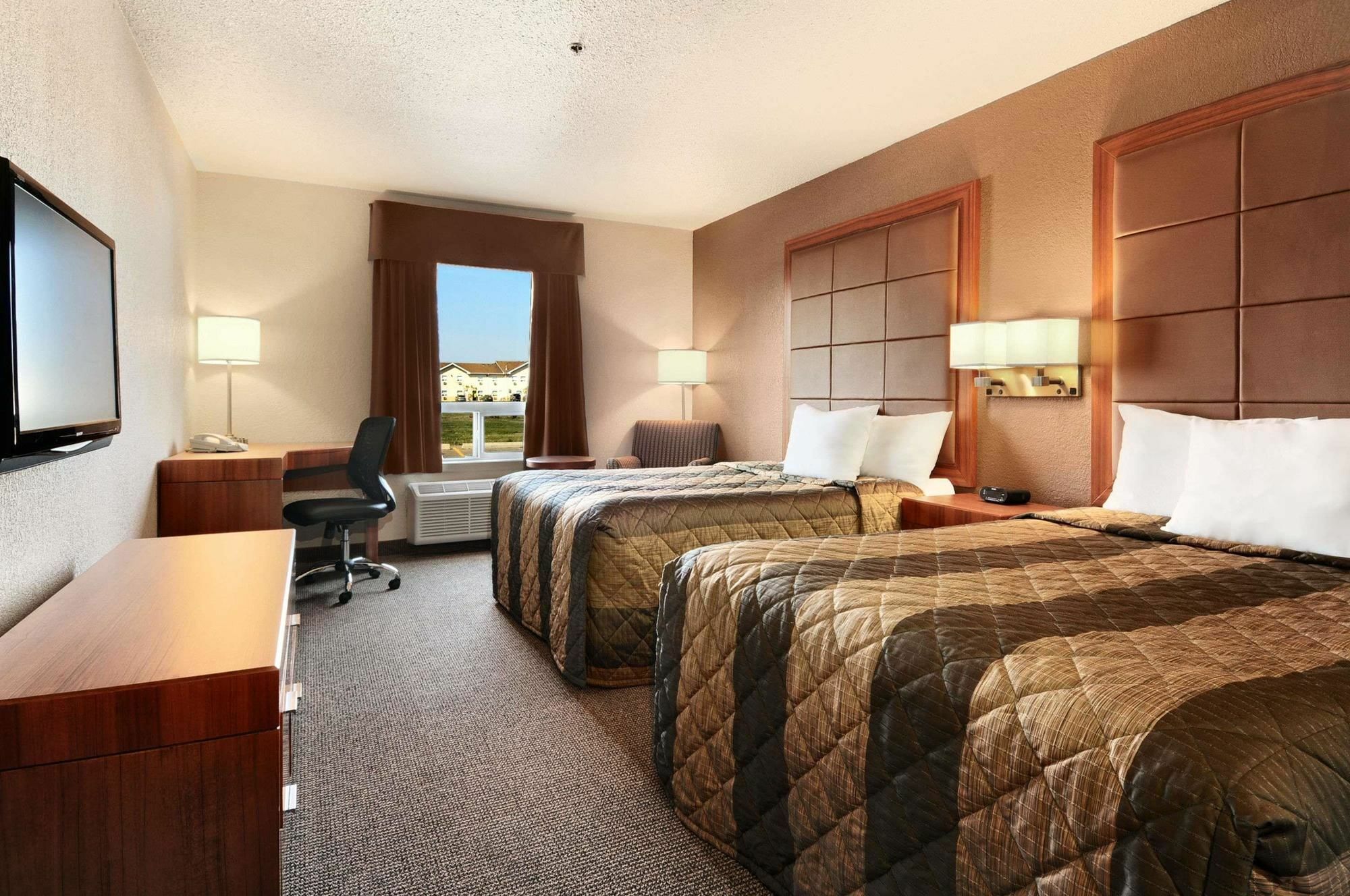 Days Inn By Wyndham Regina Buitenkant foto